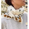 Foulard Latika Cerisier Fleur de Vanille - Apaches Collections Foulard Latika Cerisier Fleur de Vanille - Apaches Collections