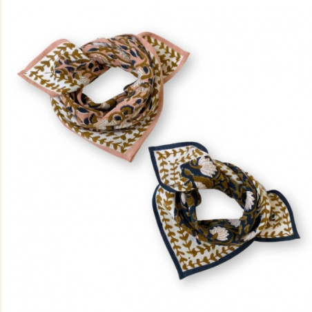 Foulard, APACHES