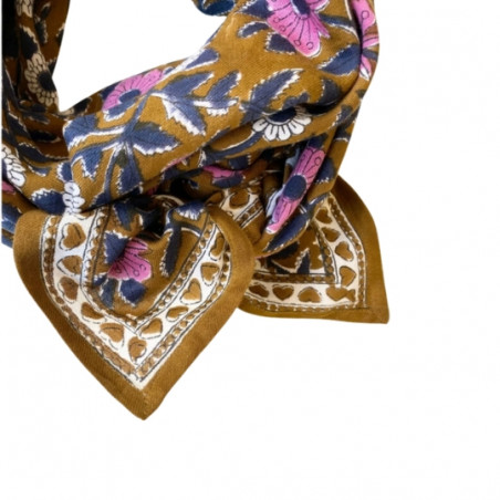 Foulard, APACHES