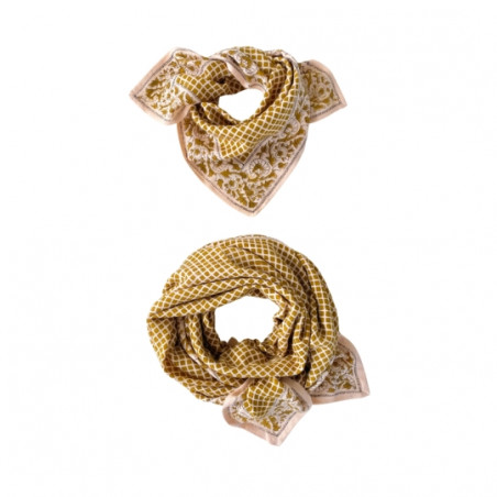 Foulard, APACHES