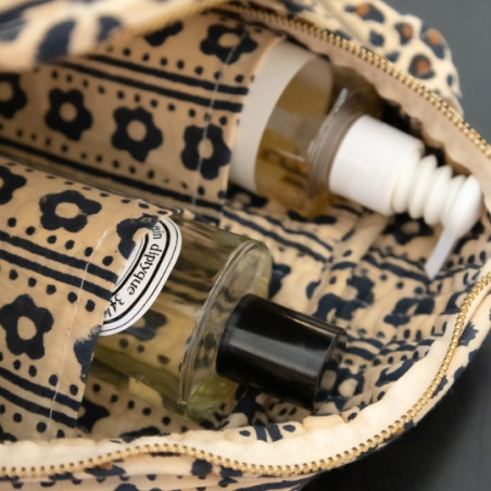 Trousse de toilette, Love explorers