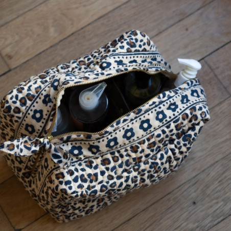 Trousse de toilette, Love explorers