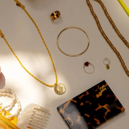 Collier, Marie Starek