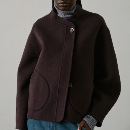 Manteau, Soeur