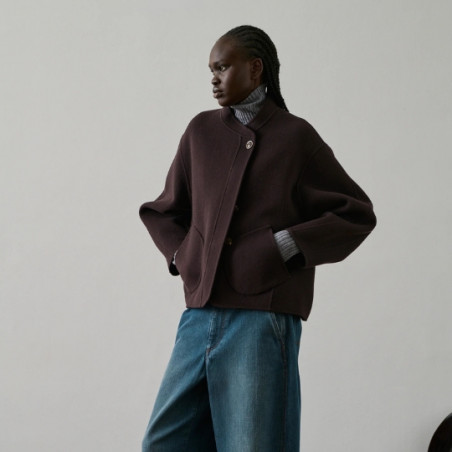 Manteau, Soeur