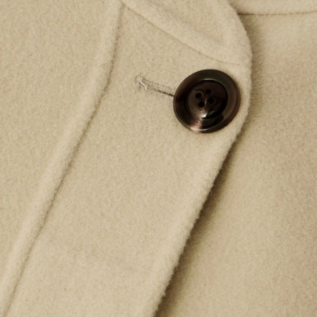 Manteau, Soeur