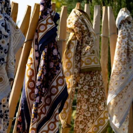 Foulard, Love explorers