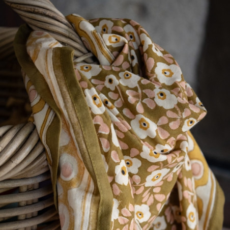 Foulard, Love explorers