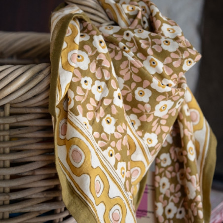 Foulard, Love explorers