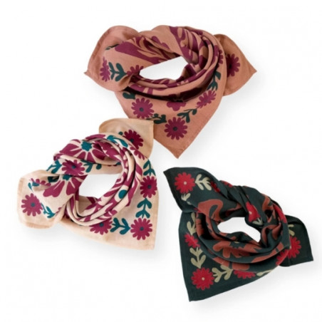 Foulard, APACHES