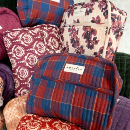 Trousse de toilette, APACHES