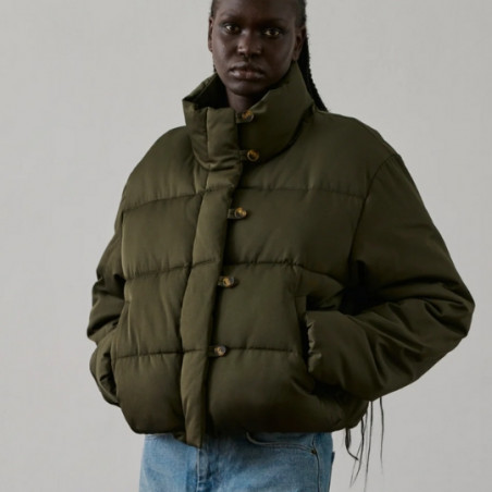 Manteau, Soeur