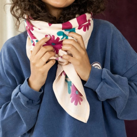 Foulard, APACHES