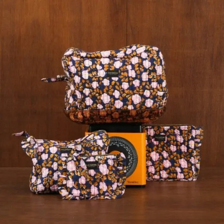 Trousse de toilette, Love explorers