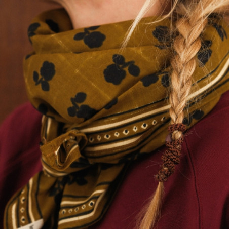 Foulard, Love explorers