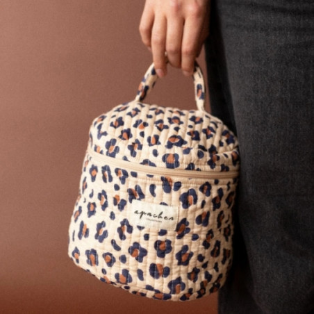 Trousse de toilette, APACHES