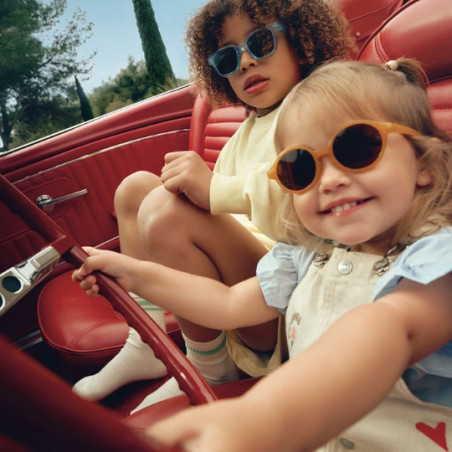 Lunettes de soleil, Izipizi