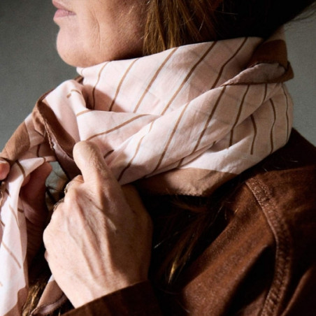 Foulard, Gabrielle Paris