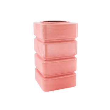 The Socialite Family : Vase...