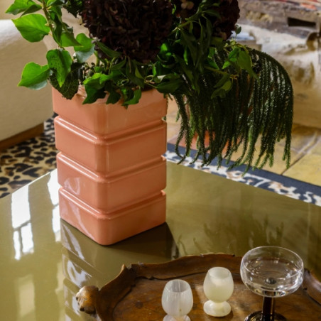 Vase, THE SOCIALITE FAMILY