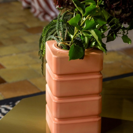 Vase, THE SOCIALITE FAMILY