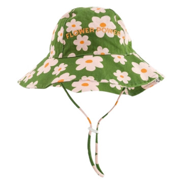 Chamaye : Chapeau large...