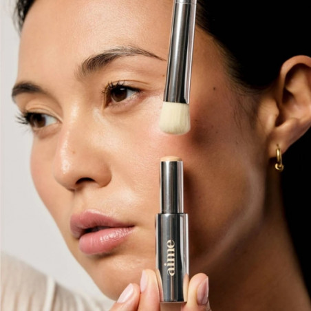 Maquillage, AIME