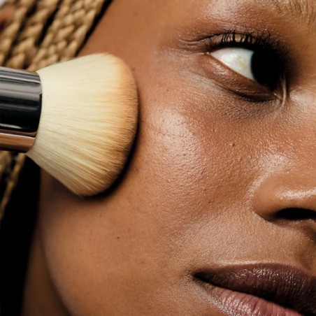 Maquillage, AIME