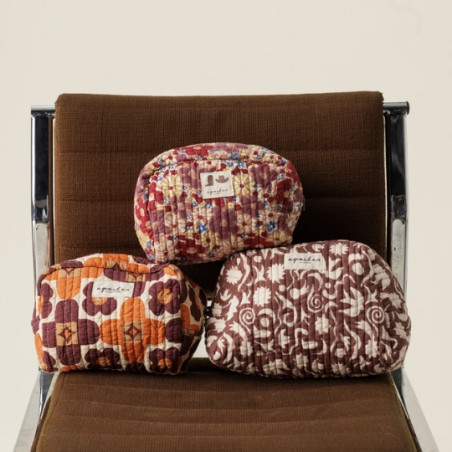 Trousse de toilette, APACHES