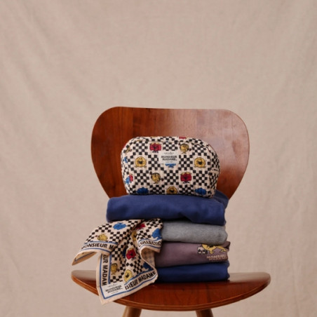Trousse de maquillage, APACHES