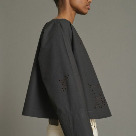 Blouse, Soeur