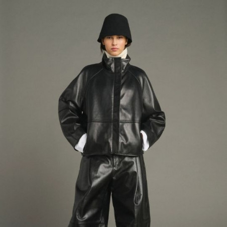Veste, Soeur