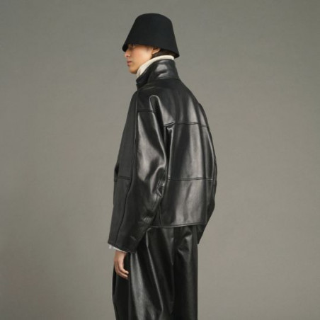 Veste, Soeur