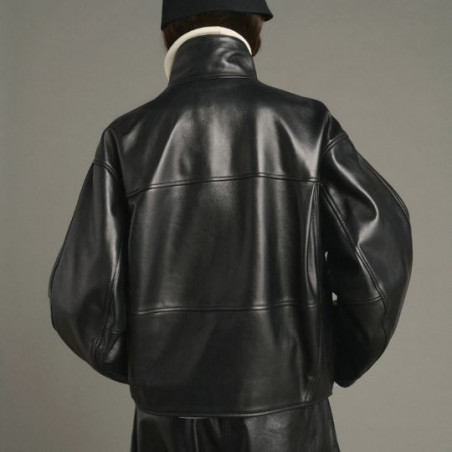 Veste, Soeur